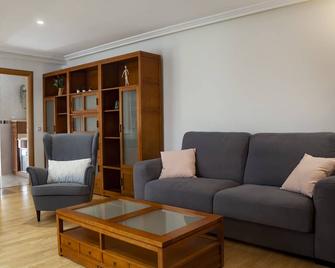 León Confort Centro - leonapartamentos - León - Living room