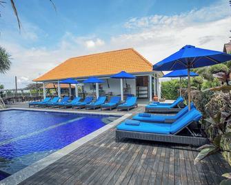 Water Blow Huts - Nusa Penida - Pool