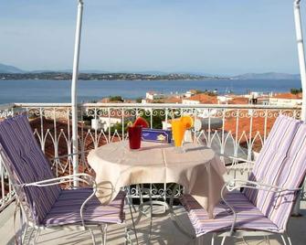 Vibrant Spetses - Mata Colorful Nest - Σπέτσες - Εστιατόριο