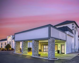 Best Western Greensboro Coliseum Inn - Greensboro - Byggnad