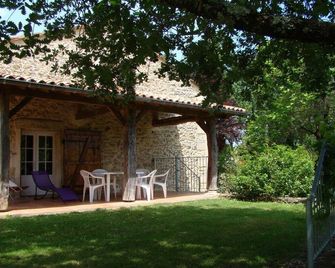 Gite La Sarpette - Sainte-Radegonde - Patio