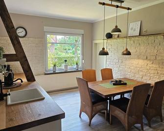 Ferienhaus Fehntraum - Entdecke Ostfriesland - Grossefehn - Dining room