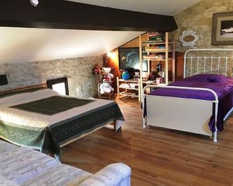 Domaine Du Colombier, Gite La Renaissanc - Larroque - Habitación
