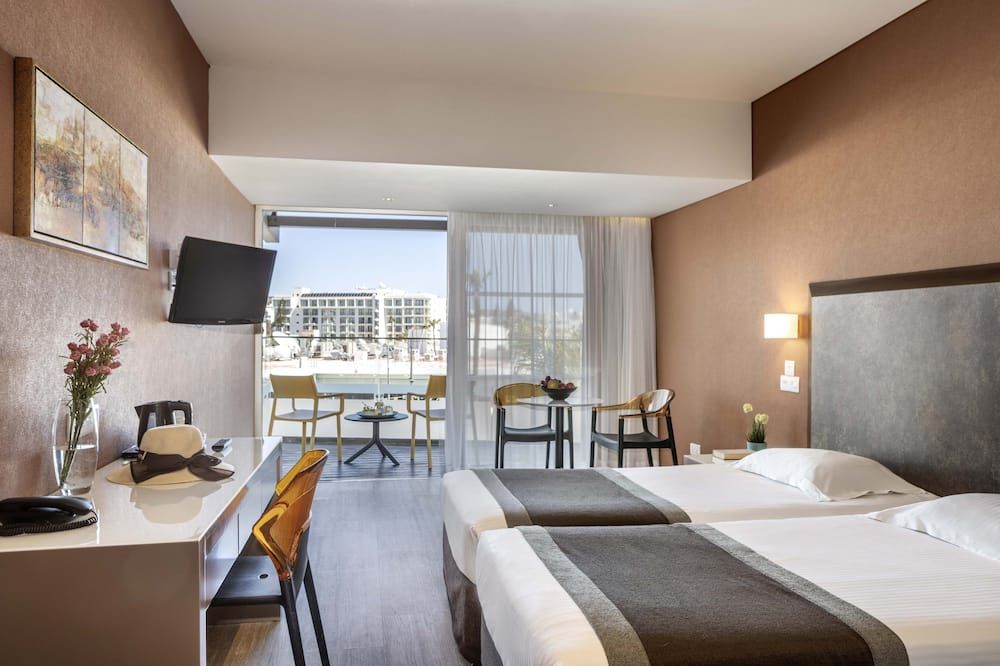 Faros Hotel Ayia Napa - איה נאפה