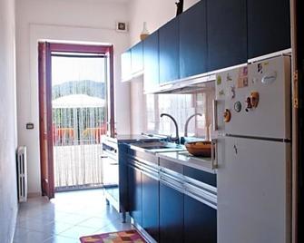 B&B Le Ginestre - Viggianello - Cocina