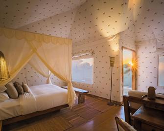 Grand Khalifa Luxury Camp - Sām - Habitación