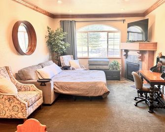 Zermatt Villas w/Mountain Views. 25 Min from Park City. 25 mins from Ski Resort - Midway - Habitación