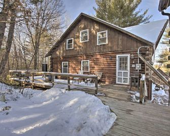 Cabin Private Hot Tub, Walk to Pats Peak Ski Area - Henniker - Edificio