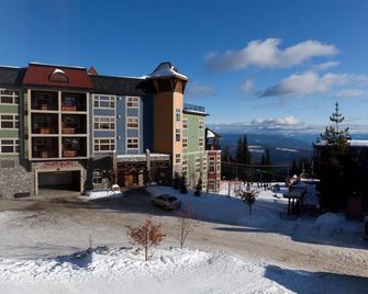 Vance Creek Hotel & Conference Centre - Vernon - Building