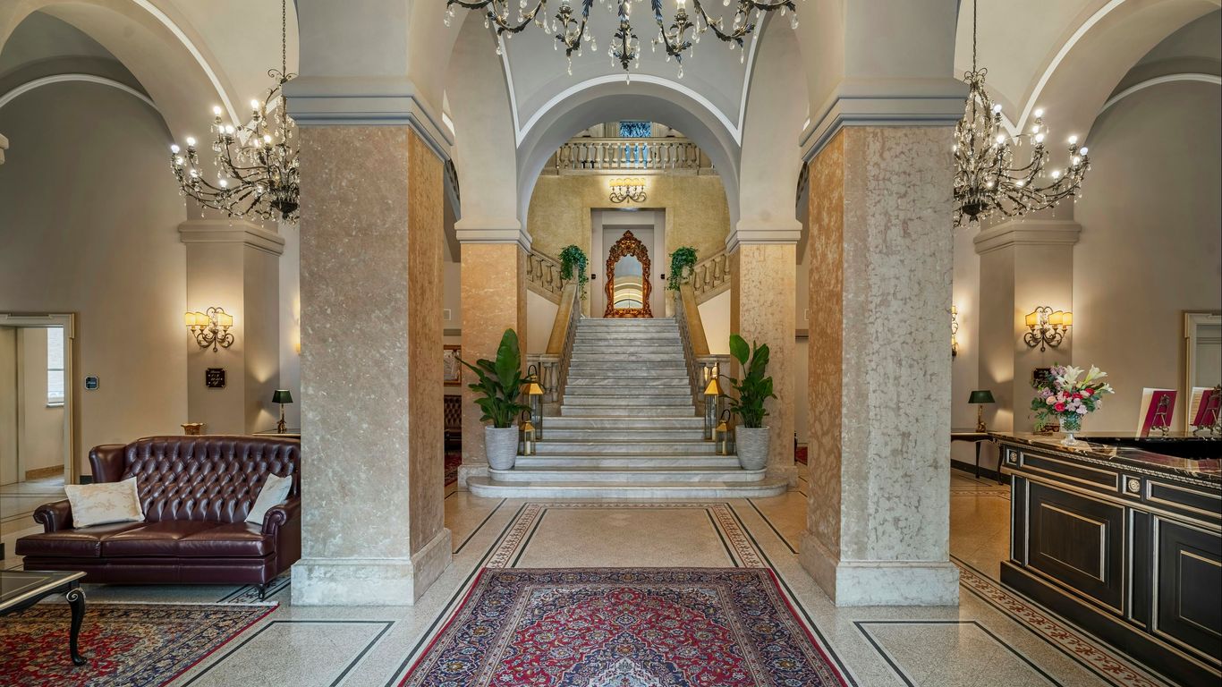 جراند هوتل دي بارما || إون إ ٕاسبيرينزي