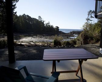 West Coast Oceanfront Private Suite with Stunning View - Ucluelet - Patio