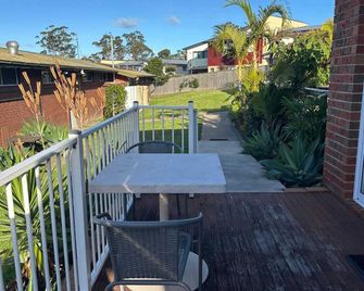 Merimbula Gardens Motel - Merimbula - Balcón