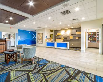 Holiday Inn Express & Suites Hearne By IHG - Hearne - Salónek