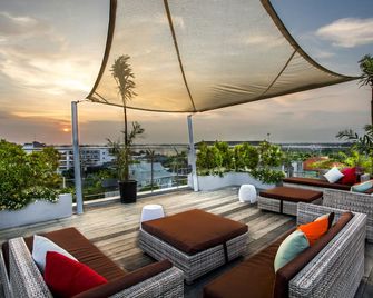 Daun Bali Seminyak - דנפסאר - מרפסת