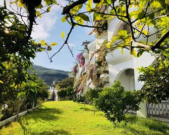 Spiros Studios - Parga