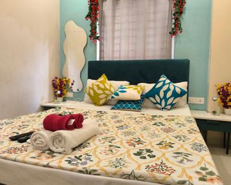 Orraica Stays Standard Living - Indore - Slaapkamer