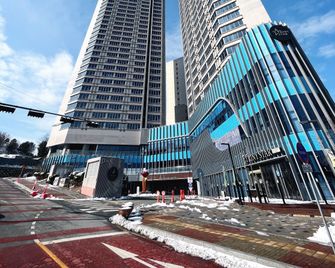 Yongin Triny Hotel - Yongin - Gebäude