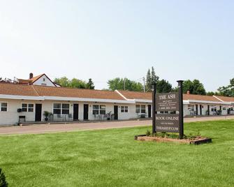 Suite 115 - 1 Bed/2 bath + Living & Kitchen - Sault Ste. Marie - Building