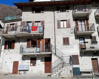 Accogliente struttura nel cuore della Valmalenco - Chiesa In Valmalenco - Edificio