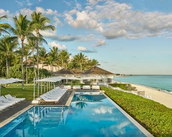 The Ocean Club, A Four Seasons Resort, Bahamas - Nassau - Pool