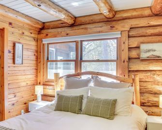 Lakefront Park Rapids Cabin w/ Decks & Boat Dock! - Park Rapids