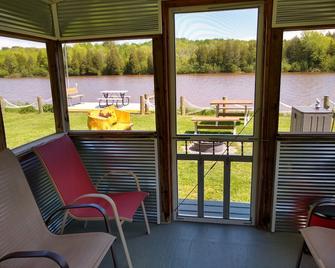 Waterfront Private Campground-Two extra RV hookups available - 50.00 per night - Ontonagon - Balcony