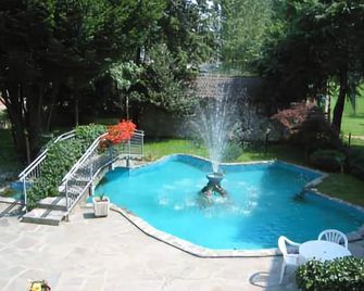 Hotel Quo Vadis - None - Piscina