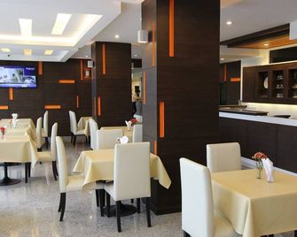 S Tara Grand Hotel - Surat Thani - Restaurante