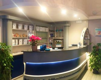 Hotel Meli - Castelsardo - Front desk