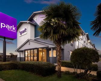 Spark By Hilton Norfolk - נורפולק - בניין