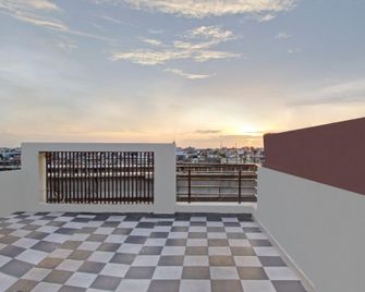 Hotel O Aana Inn - Jaipur - Balcón