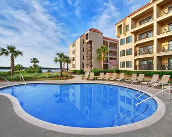 Marriott's Harbour Point and Sunset Pointe at Shelter Cove - Hilton Head Island - Pool