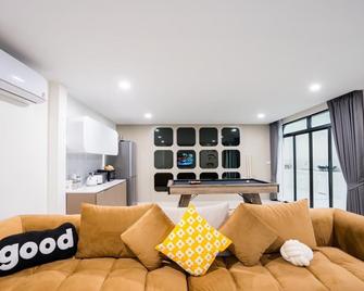 Mar Coral Pool Villa - Phetchaburi - Living room