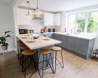6 Hillside Cottages - Gainsborough - Kitchen