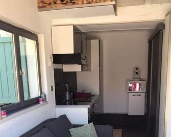 Au pied des gorges du blavet et à 20min des plages - Roquebrune-sur-Argens - Cuisine