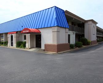 Americas Best Value Inn North Capital - Raleigh - Rakennus