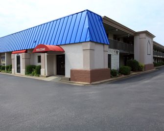 أميريكاز بيست فاليو إن نورث كابيتال - راليغ - مبنى