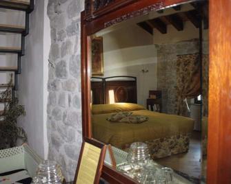 The B&B Eremo Gioioso - La Vite Room - Pontremoli - Habitación