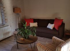 Gîte des colverts. Classé 3 étoiles 2017. - Lailly-en-Val - Living room