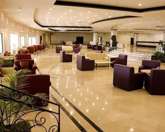 Grand East Hotel Resort And Spa - Sweimeh - Lobby