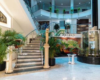 Era Palace Batumi - Batumi - Lobby