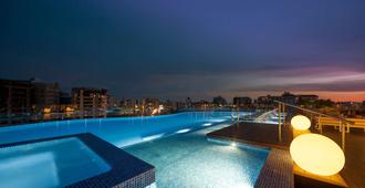 Embassy Suites by Hilton Santo Domingo - Santo Domingo - Pool