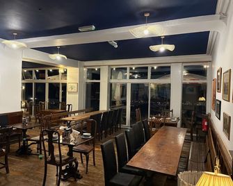 The Marine Hotel - Criccieth - Restaurace