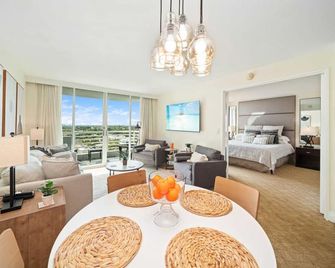 Newly Refurnished 1 BR suite w/Ocean View sleeps 4 - Fort Lauderdale - Comedor