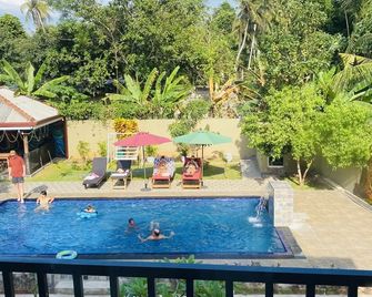 The Kingslayer Resort - Negombo