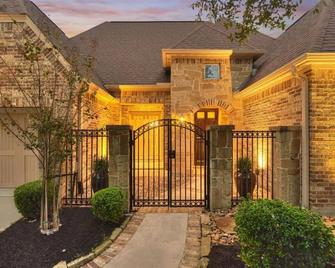 Luxurious & Cozy. Relax with the whole family in this peaceful gated community - Tomball - Building