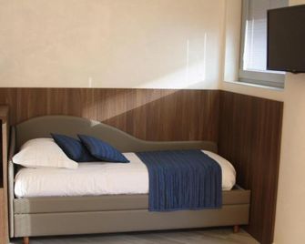 Mito Hotel - Châtillon
