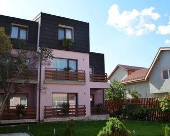 Andy Brasov - Braşov - Edificio