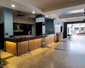 Leisure Cove Hotel & Apartments - Tanjung Bungah - Рецепція