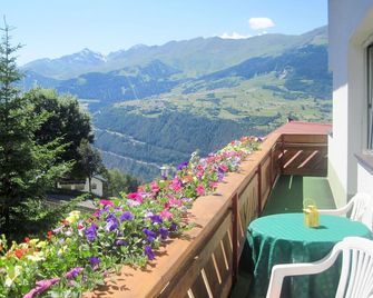 Nice apartment for 6 guests with WIFI, TV, balcony and pets allowed - Fendels - Balcony